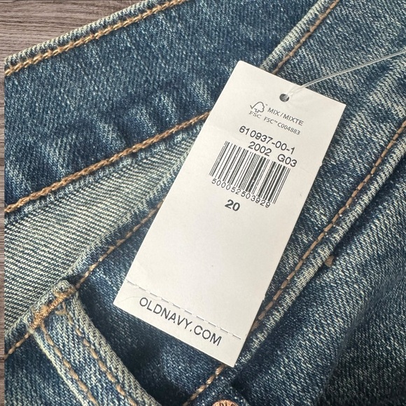 NWT’s Women’s Old Navy Boyfriend mid-rise jeans size 20 - Picture 8 of 13